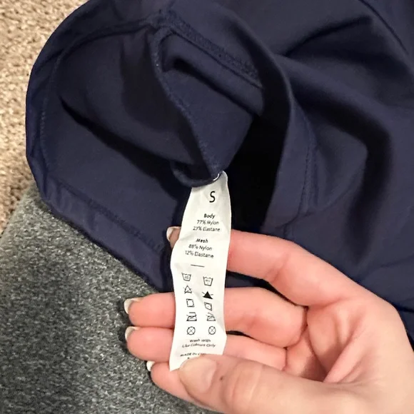 Halara Navy Blue Crop Top - Picture 5 of 5